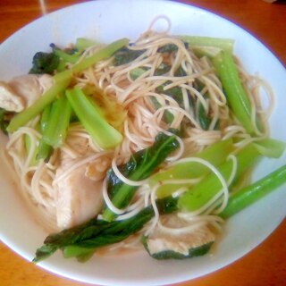 鶏むね肉と小松菜の焼きそうめん